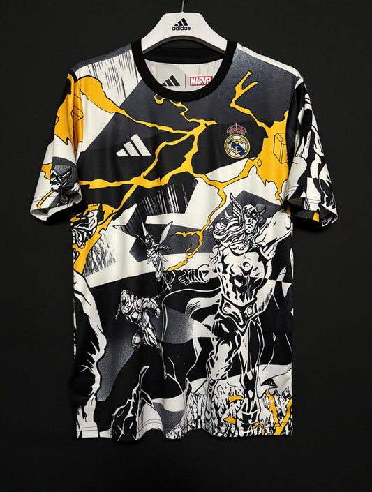 Real Madrids Marvel uppvärmningströja