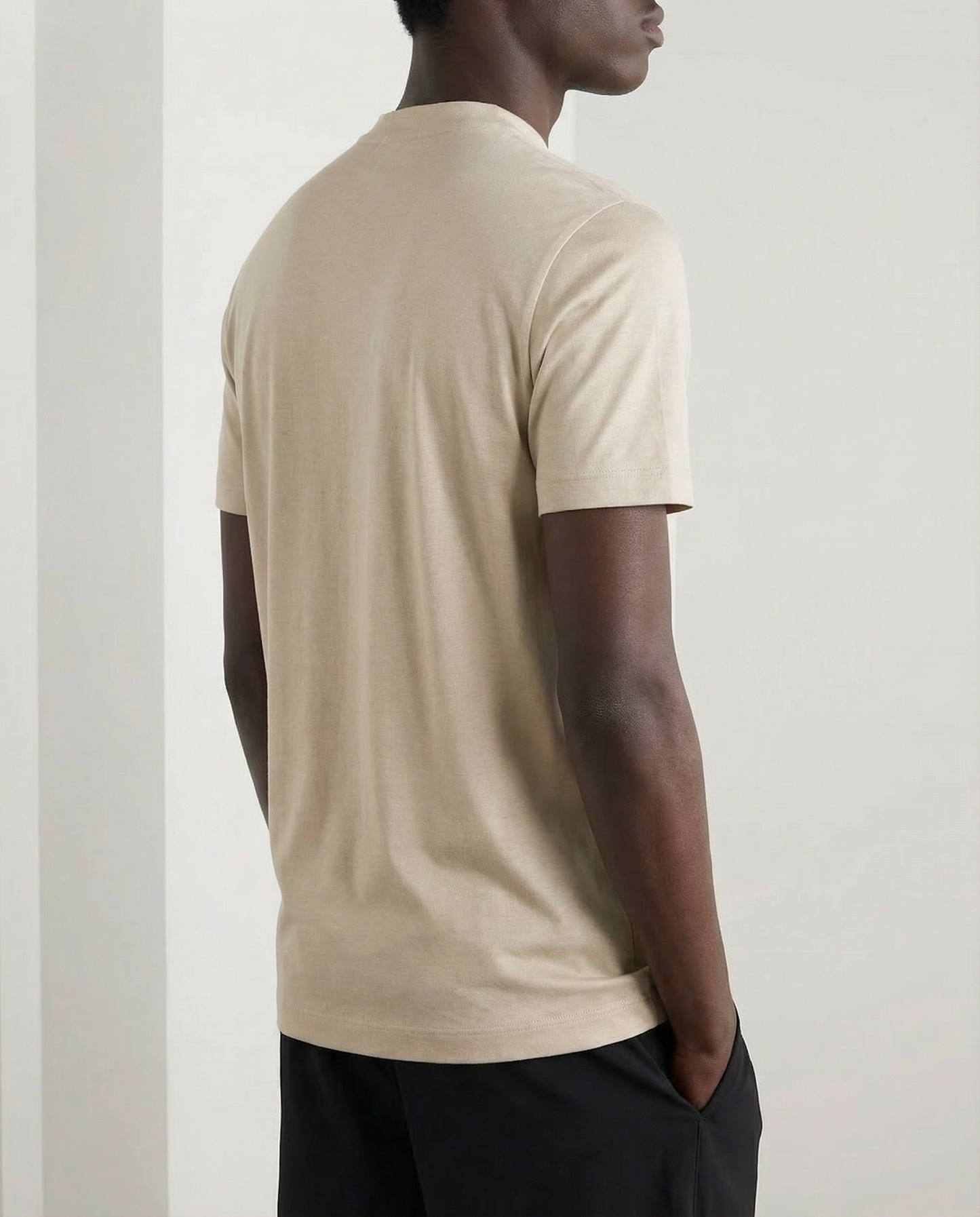Glansig t-shirt med rund hals
