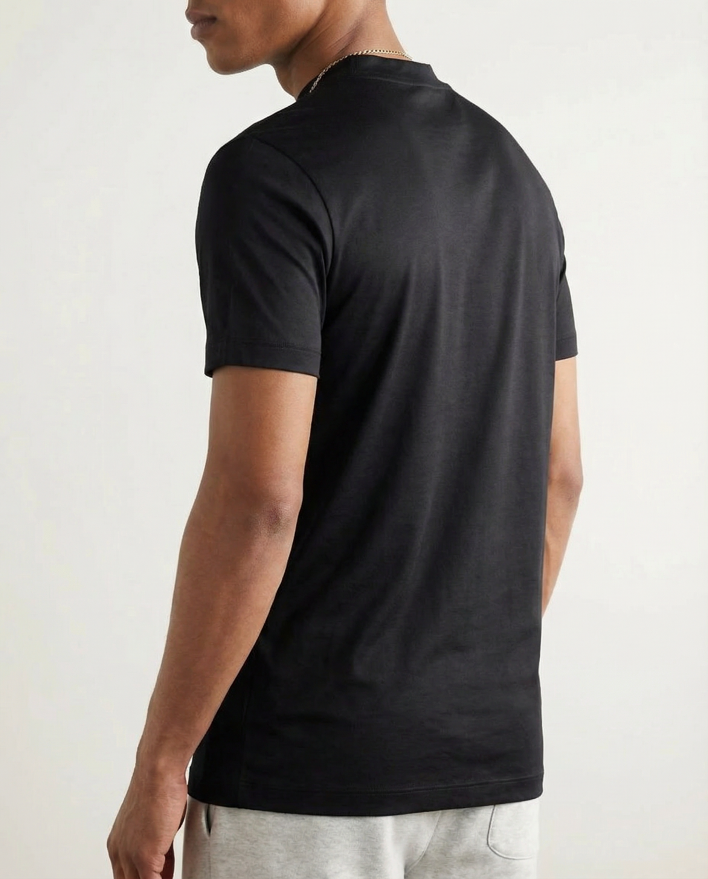Glansig t-shirt med rund hals
