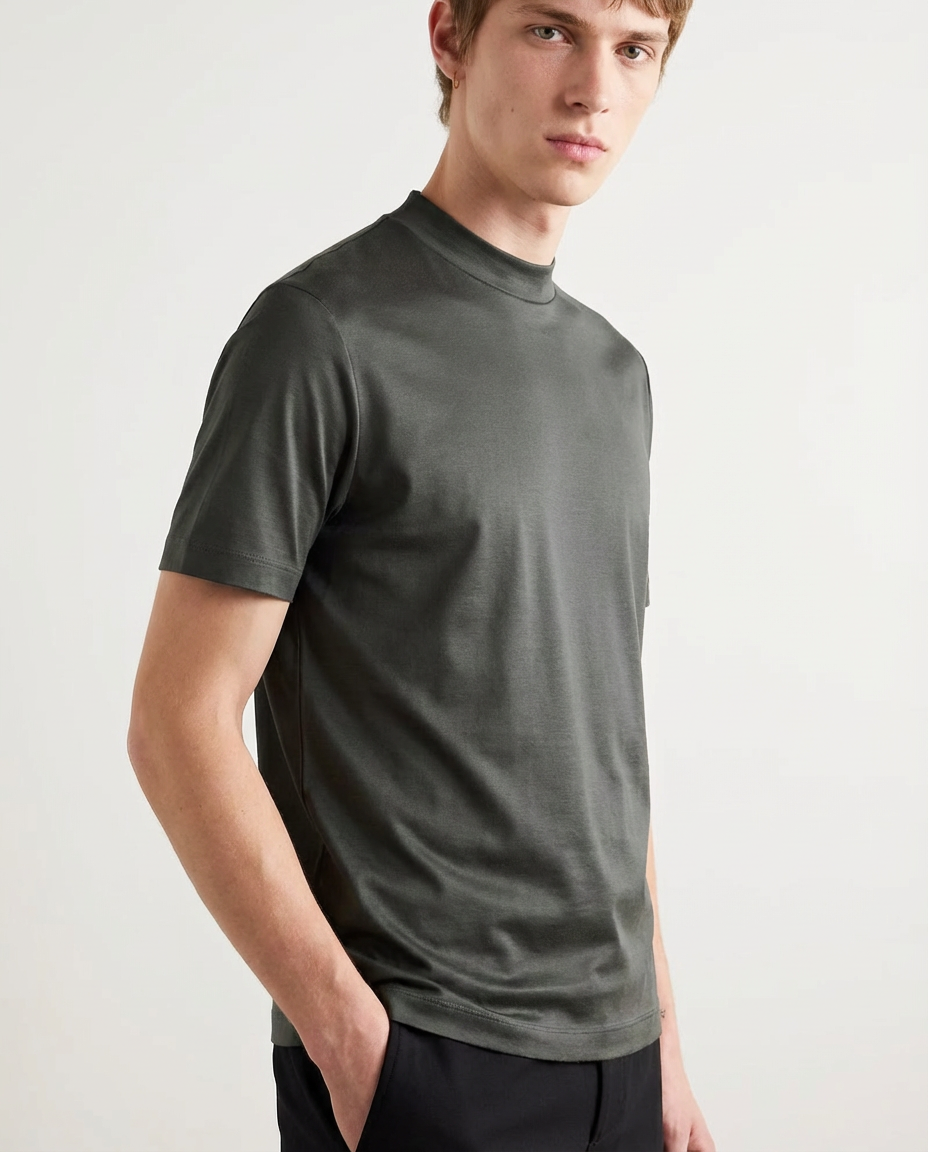 Glansig t-shirt med rund hals