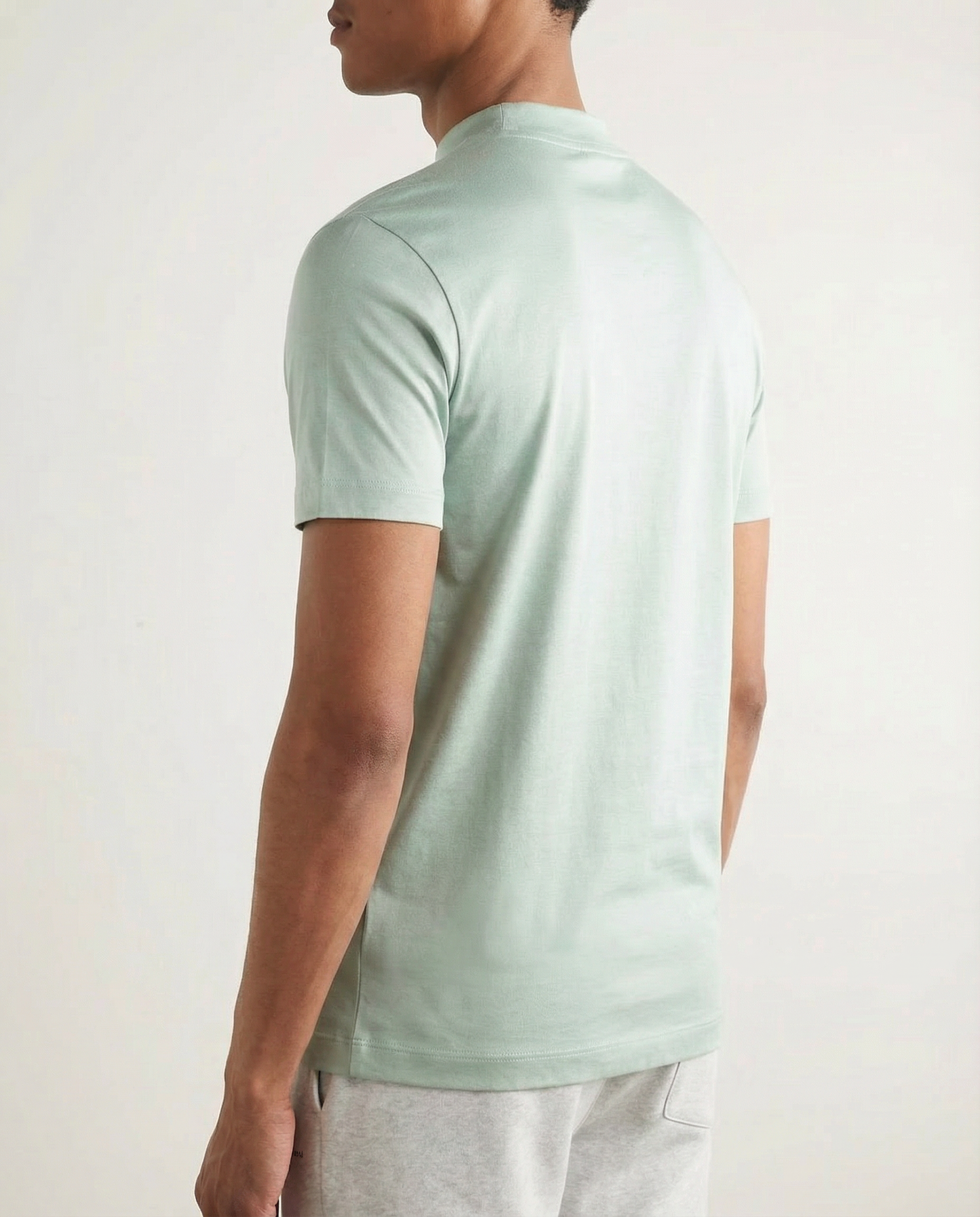 Glansig t-shirt med rund hals