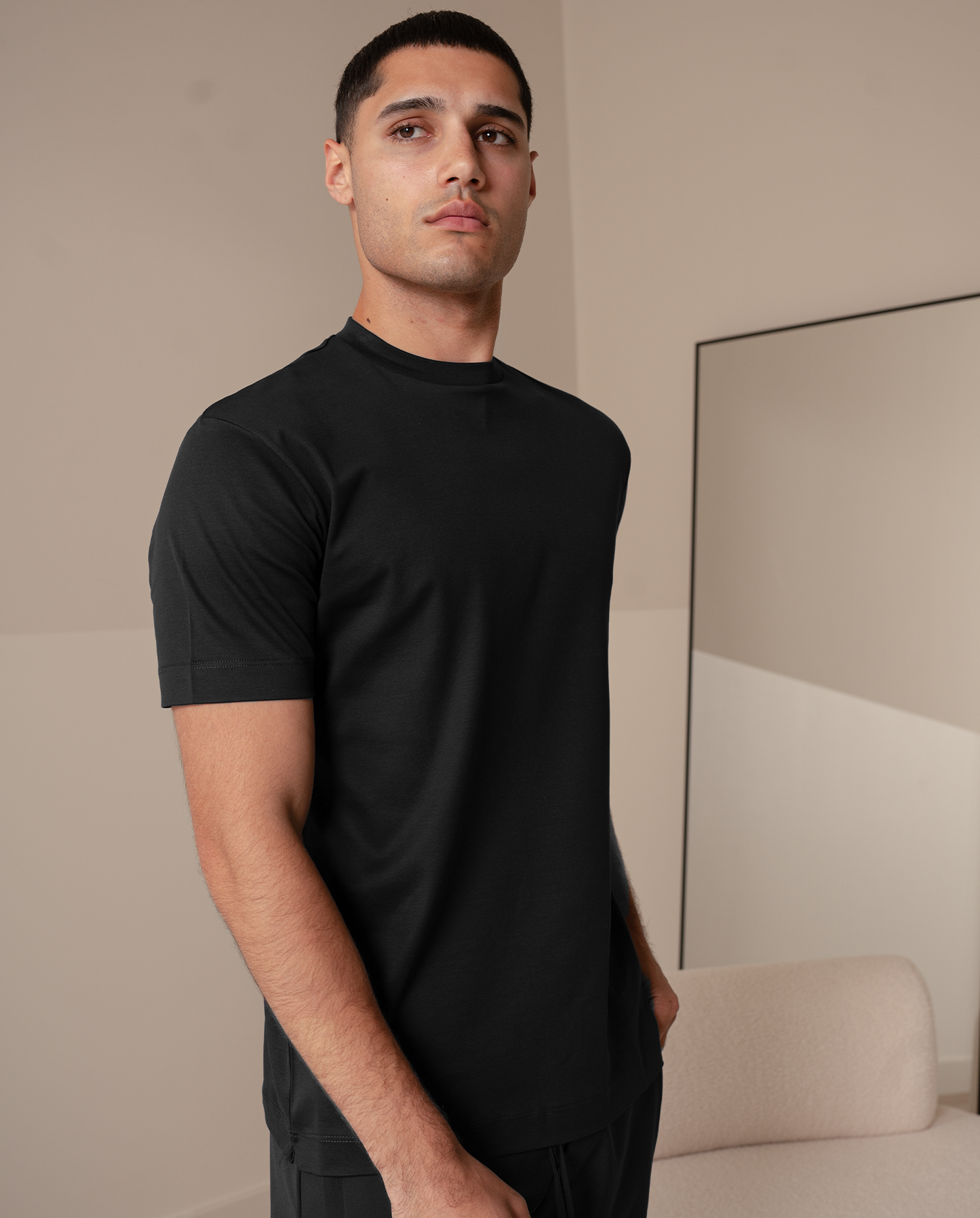 LYXIG T-SHIRT - SVART