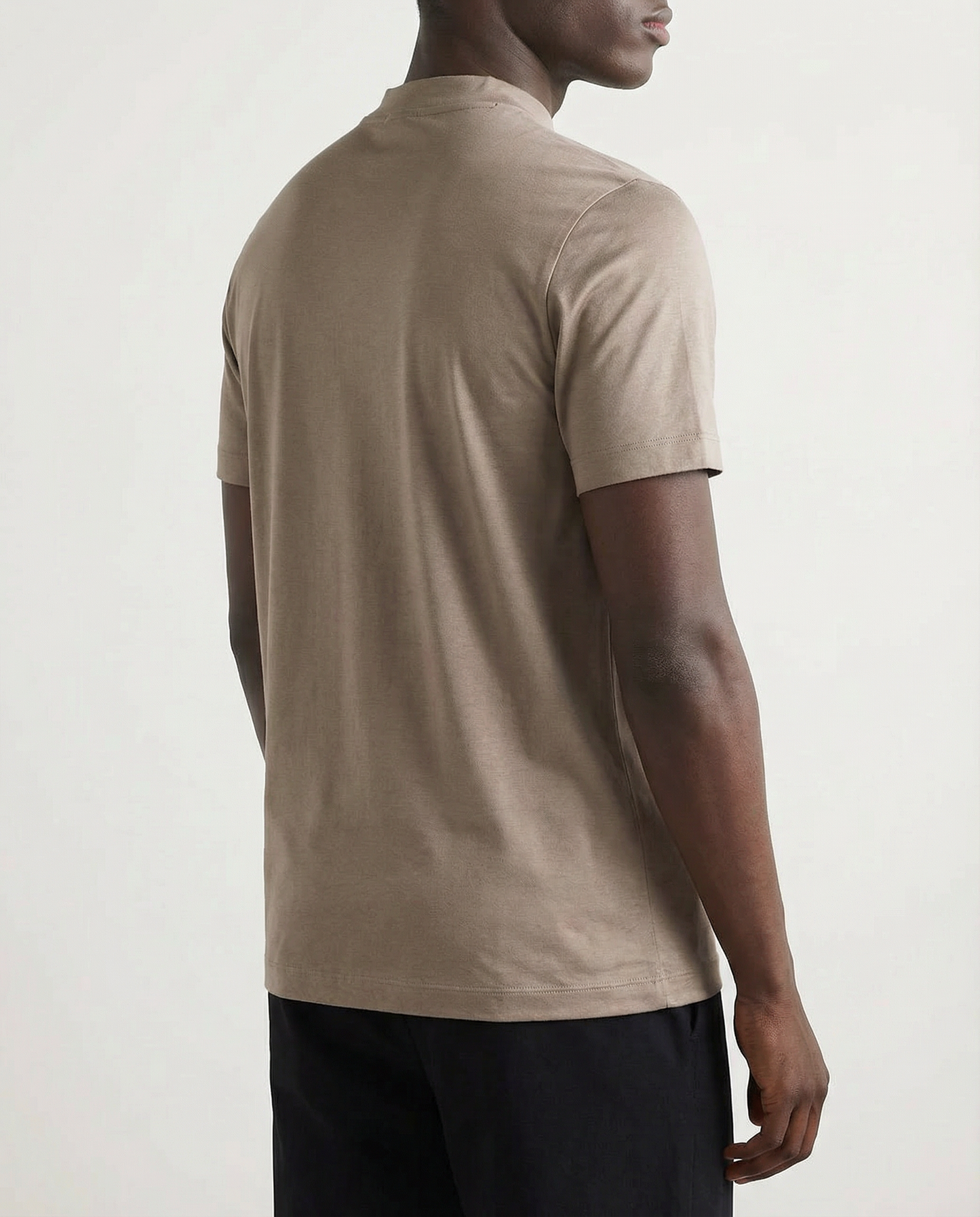 Glansig t-shirt med rund hals